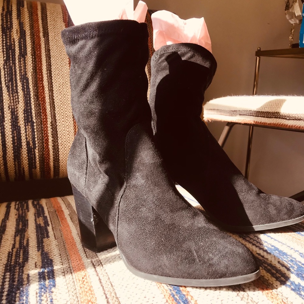 Black bootie mid calf